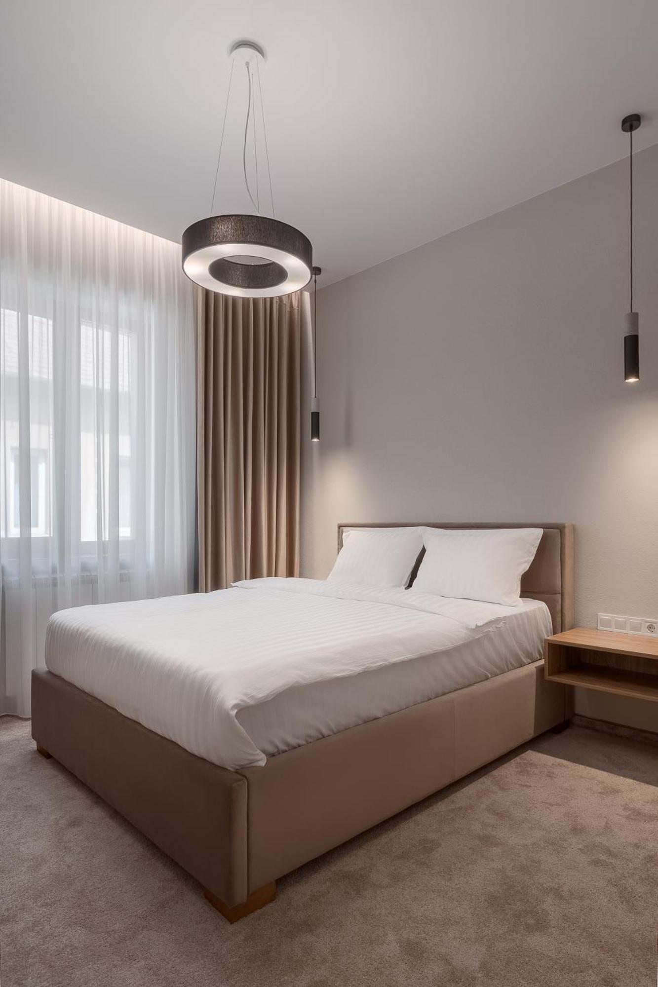 Oasis Rooms ออราแด ภายนอก รูปภาพ