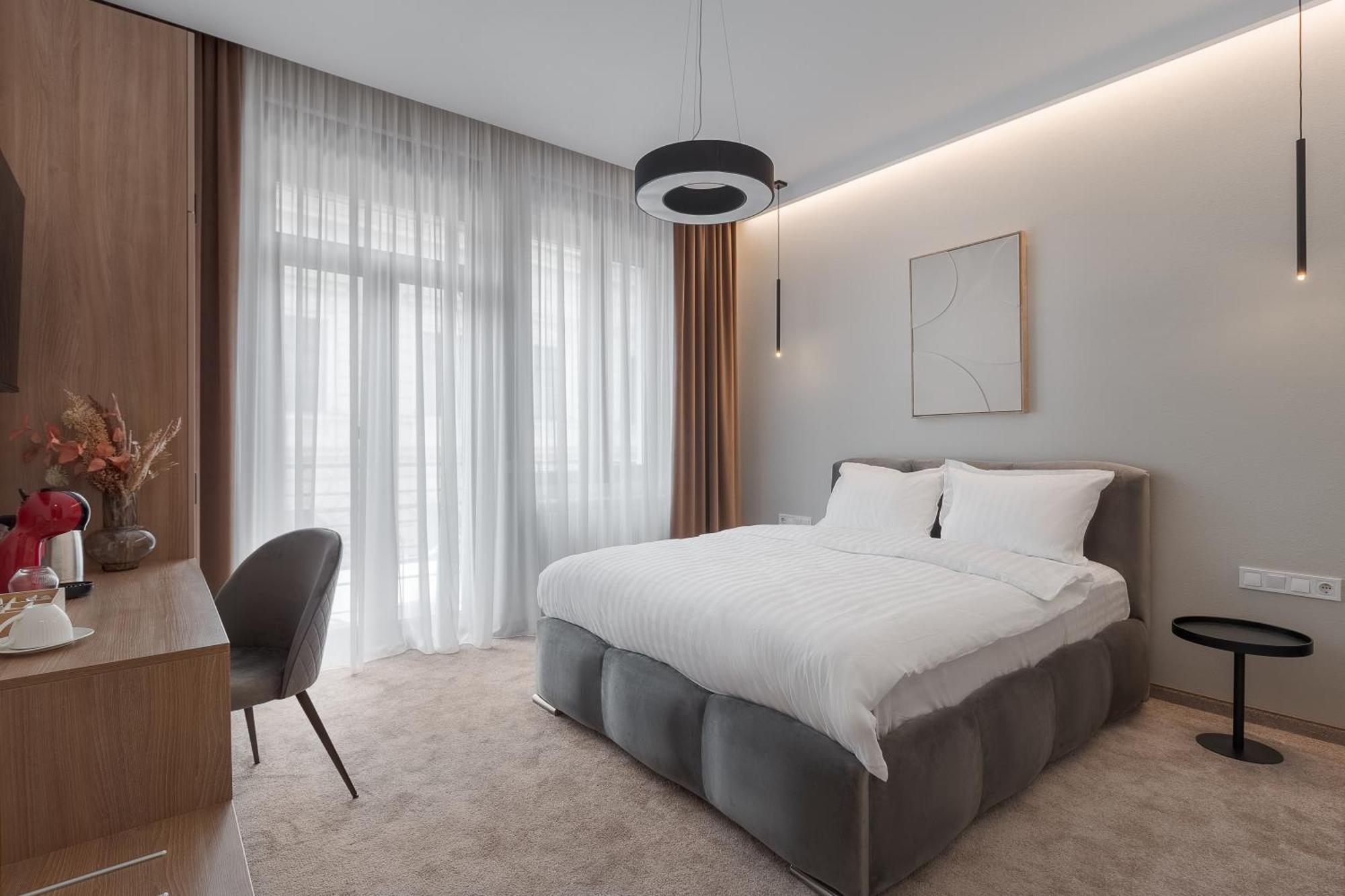 Oasis Rooms ออราแด ภายนอก รูปภาพ